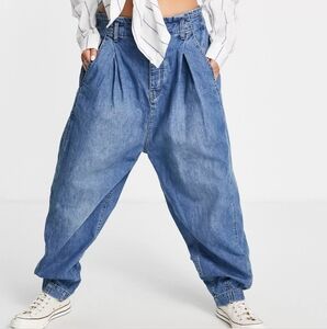 Free People Relaxed Blue Cropped Jeans